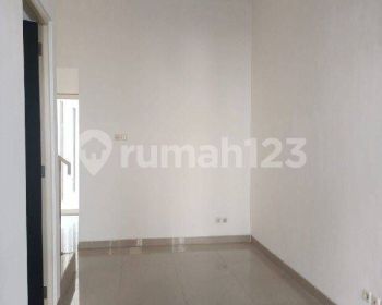 Rumah Asri Dan Nyaman di Simpang Darmo Regency