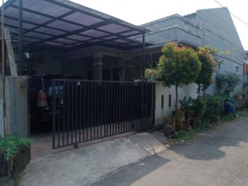 Di Jual Rumah Beserta Kontrakannya di Jalan Kampung Rambutan,Jakarta Timur.