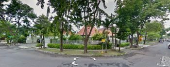 Dijual Rumah WR Supratman Surabaya cocok buat Kantor, Resto, Cafe, Butik, dll