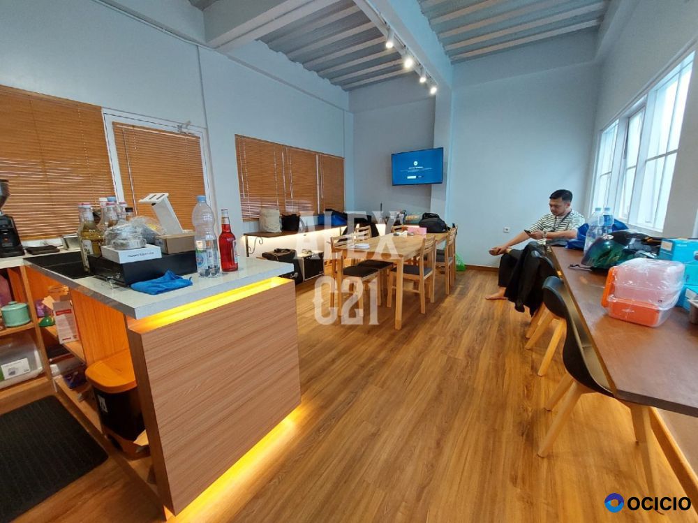 dijual rumah kost + ruang usaha cafe di Perdatam, Jaksel