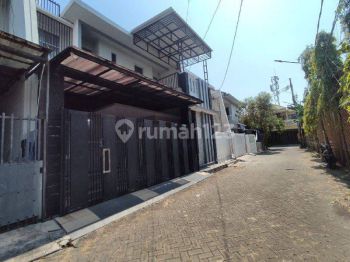 Lebar 9 Dekat Masjid Agung Rumah 2 Lantai Pagesangan Baru