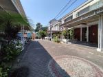 thumbnail-one-gate-system-rumah-2-lantai-jambangan-town-house-surabaya-1