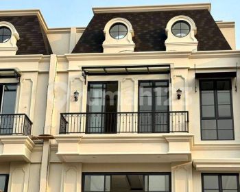 Dijual Rumah Mewah Classic 3 Lantai Di Cilandak Jakarta Selatan