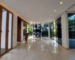 thumbnail-for-sale-rumah-mewah-desain-modern-tropis-area-kuningan-jakarta-selatan-3