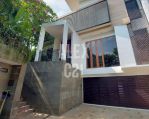 thumbnail-for-sale-rumah-mewah-desain-modern-tropis-area-kuningan-jakarta-selatan-0