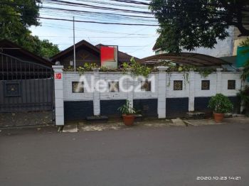 Dijual Rumah cantik (hitung tanah saja) di Mampang Prapatan
