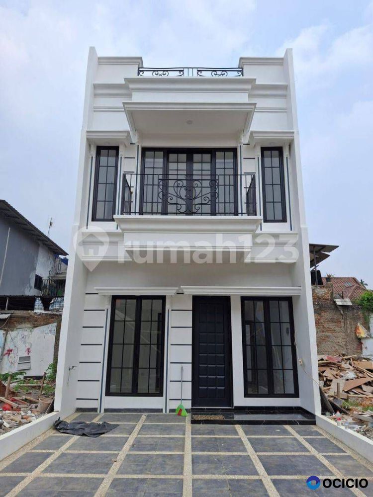 Dijual Rumah Rooftop Nempel Stasiun Lenteng Agung Jagakarsa