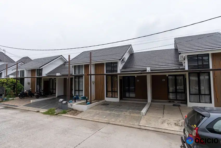 Cluster Singosari Tipe Valeria Hook