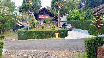 Dijual Villa Grand Trawas view gunung penanggungan