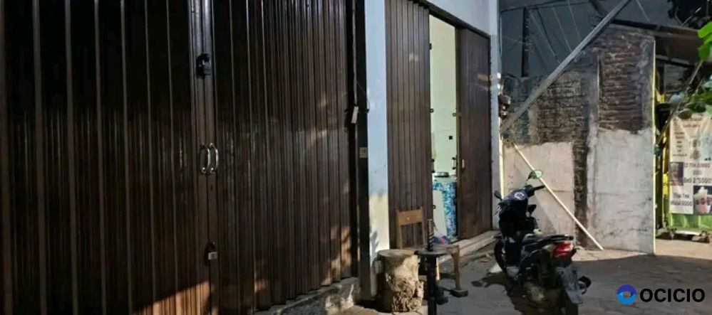Jual cepat ruko tepi jalan raya Wolter Monginsidi kota Semarang 