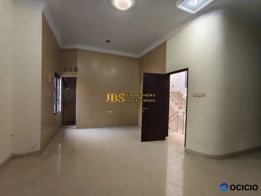 Dijual Villa 2,5 Tingkat di Komplek Cemara Asri Medan Jalan Cherry