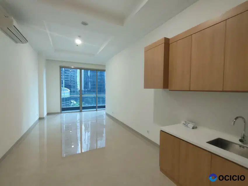Dijual apartemen Residence 8 Senopati special ceiling tinggi nego
