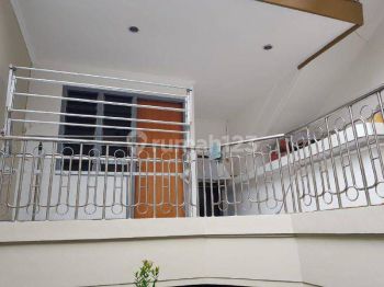 Rumah Bagus Siap Huni Manyar Kertoadi Sudah Renov Surabaya