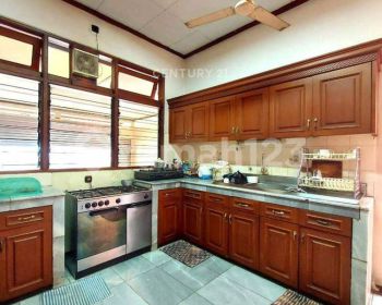 Dijual Rumah Cantik Dan Luas 8219