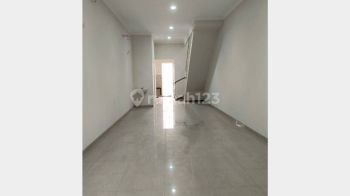 Ruko Gress 2LT di jalan Utama Komplek Jemursari, Surabaya