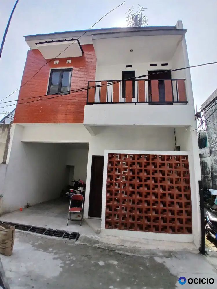 Rumah 2 Lantai di Jakarta Timur