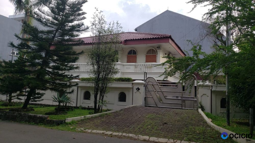 Dijual Rumah, Hitung Tanah Saja di Jln. Parang Tritis, Ancol Barat