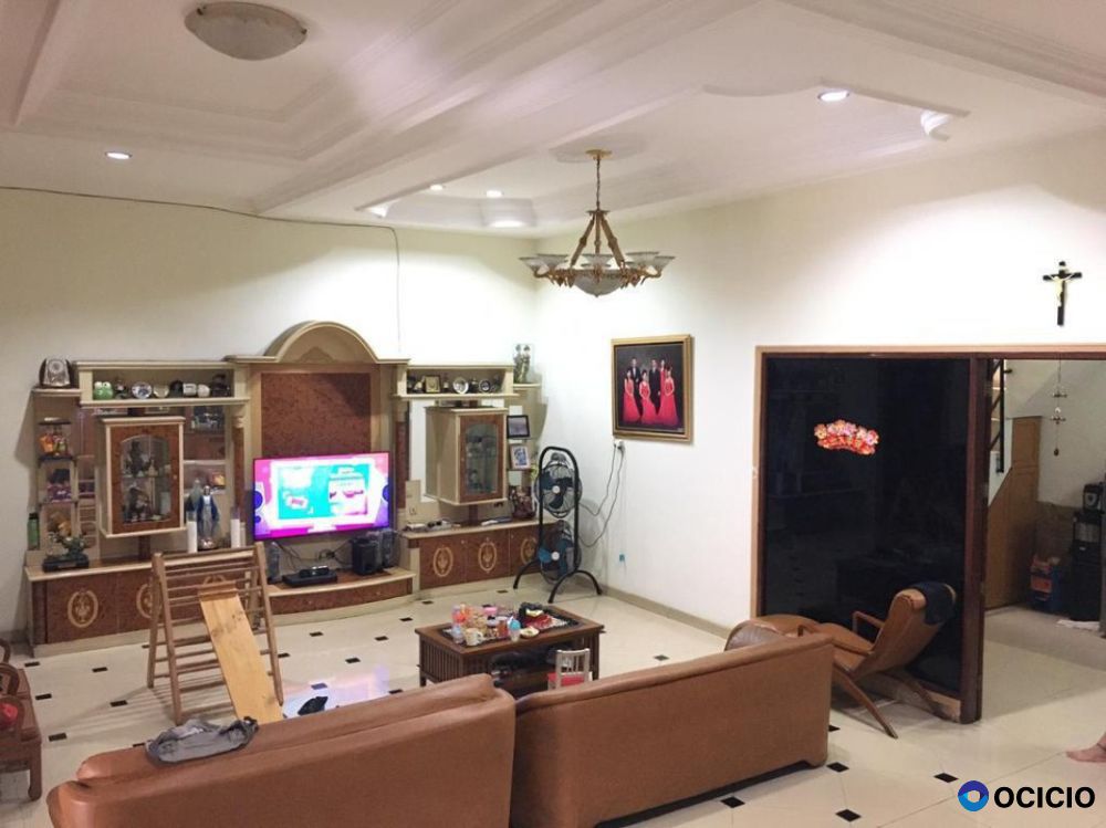 Dijual Rumah di Taman Palem Lestari, Cengkareng, Kota Jakarta Barat