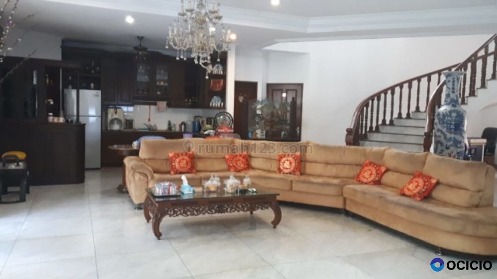 Dijual Rumah Mewah di Taman Kedoya Baru, Jakarta Barat