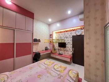 Dijual Rumah Gandeng 2 di Komplek Setia Jadi Townhouse (Krakatau)