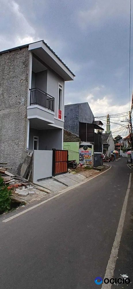 Dinual Rumah 2 Lantai Dijakarta Timur