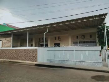 Dijual rumah hook luas tanah 377 di perumahan jatimekar