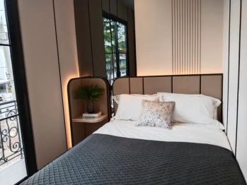 Dijual rumah townhouse Eropa modern 800jtan di cipayung jakarta timur