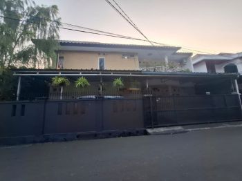 Dijual Rumah di Srengseng dekat Mall, Kampus, Tol, RS